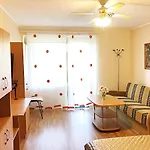 Butas Butai Labai Geroje Vietoje Prie Juros *